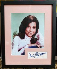 NICE FRAMED & MATTED Mary Tyler Moore Index JSA COA Unsigned 8x10 Photo TV Show