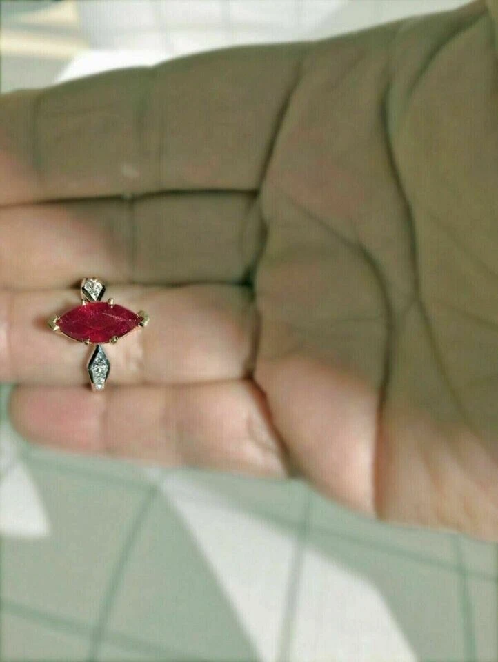 Anillo para mujer 2 quilates corte marquesa simulado rubí rosa chapado en oro blanco de 14 quilates plateado Foto 2 de 4