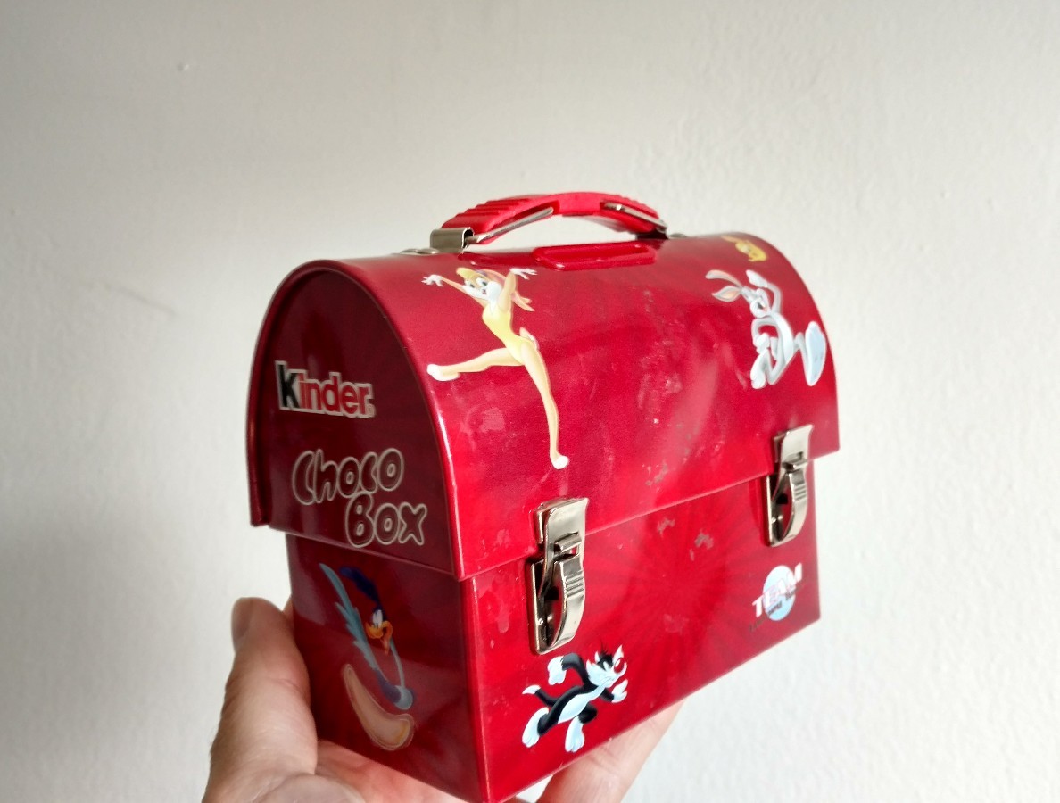 KINDER CHOCOLATE TIN BOX COIN BANK LUNCH CHOCO BOX EGG MONEY