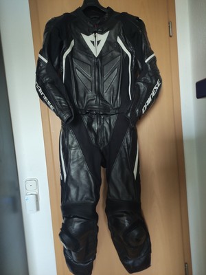 Motorrad Lederkombi DAINESE ''Avro D 2'', Gr. 98
