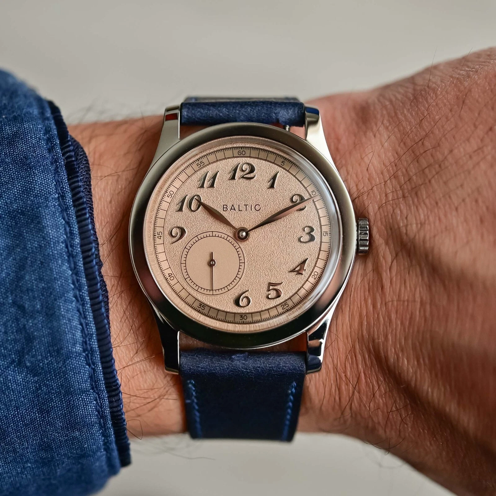 Breguet — Baltic MR01 Salmon Dial 36mm Preowned Camel & Navy Blue Calf Leather Straps