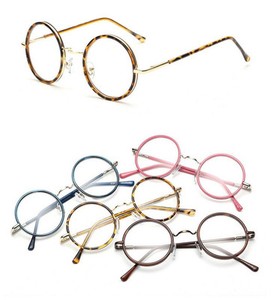 small round spectacles