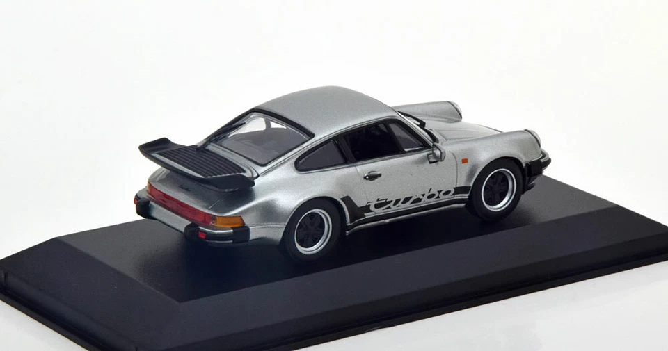 Porsche 911 930 Turbo 1979 Argento IN Metallo MINICHAMPS 943069004 1/43 500 PC - Immagine 2 di 4