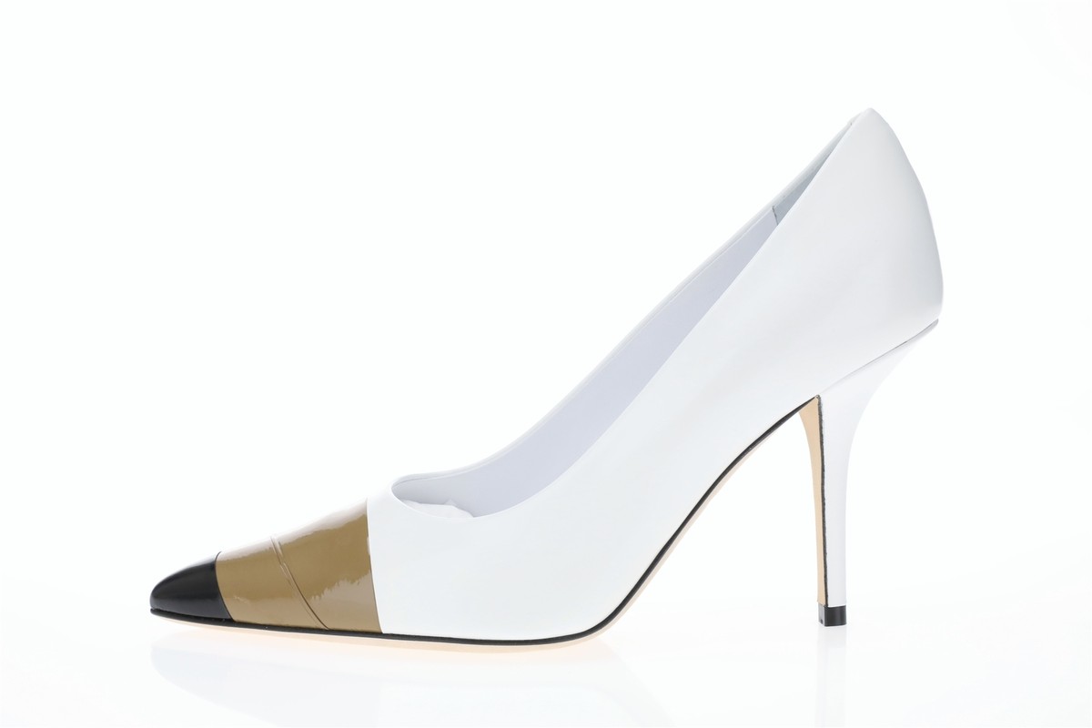 Burberry London England 258501 Women's Annalise Cap-Toe Burberry London England 258501 Women's Annalise Cap-Toe