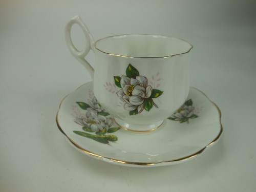 Royal Dover China Cup & Saucer July Water Lily Bone China - Picture 2 of 7