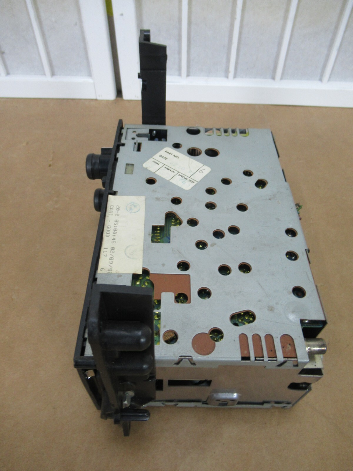 Buick Riviera Reatta OEM GM Radio Stereo Cassette Tape Player Delco