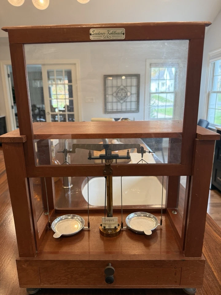 复古 Seedorer-Kohlbusch SEKO 分析平衡桃花心木和玻璃盒 — 第 4/4 张图片