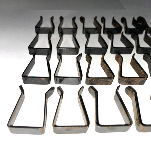 American Flyer 693 Track Locks Clips ~ Lot Of 24 - Picture 6 of 8