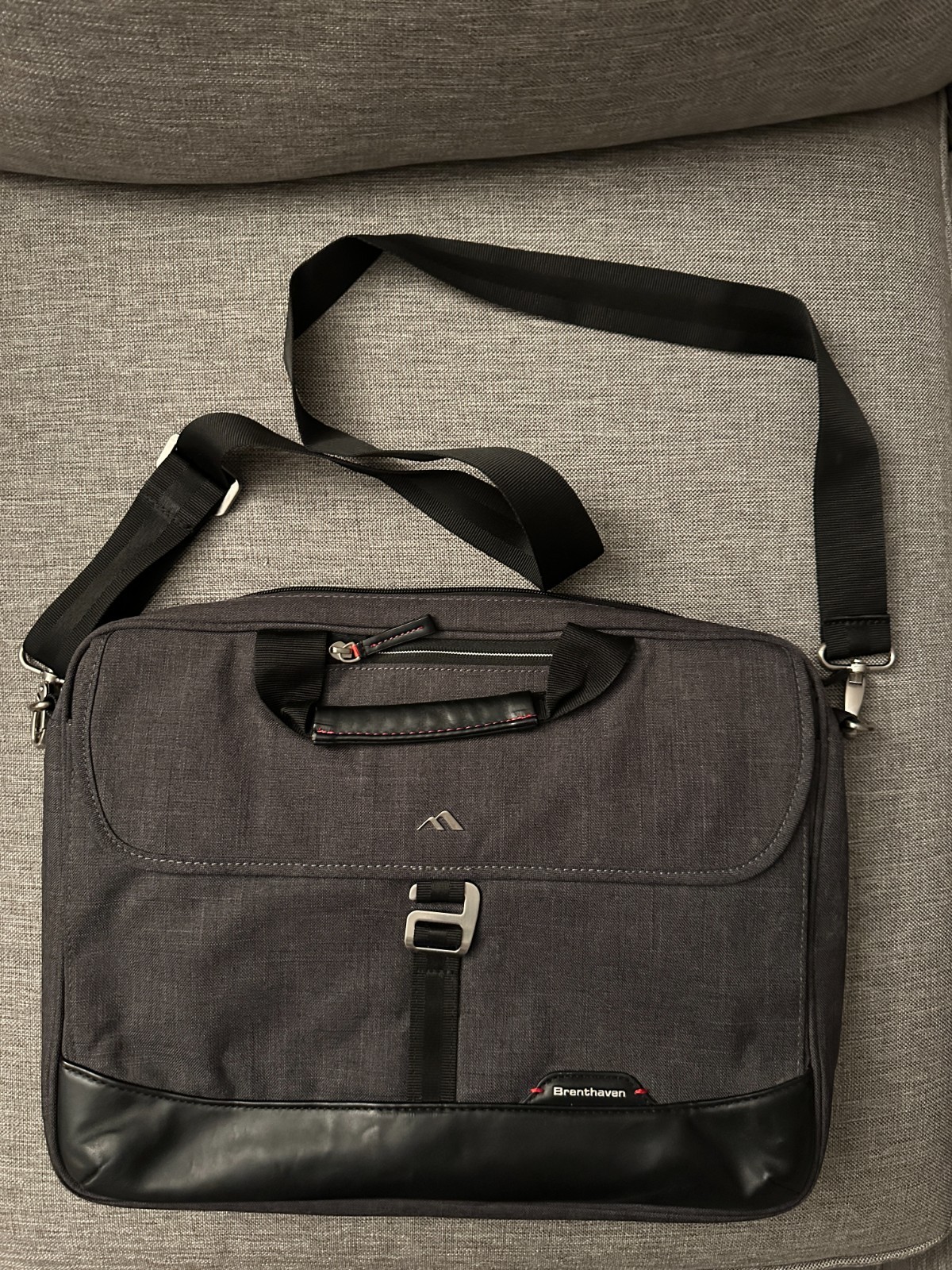 Brenthaven Collins Gray Slim Brief Fabric Laptop Shoulder Ba