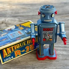 1984 Antique Robot R-35 by Masudaya  WIND-UP Tin Robot Toy Japan  NIB EXCELLENT