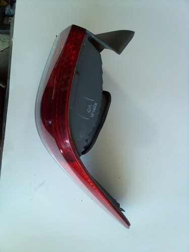 2003 Honda Accord Left Driver Side Outer Taillight Fits 2003-2004 - Picture 5 of 9