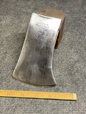 VINTAGE TOOLS VAUGHAN VALUE BRAND HATCHET AXE BOY SCOUT CARPENTER AXE THROWING
