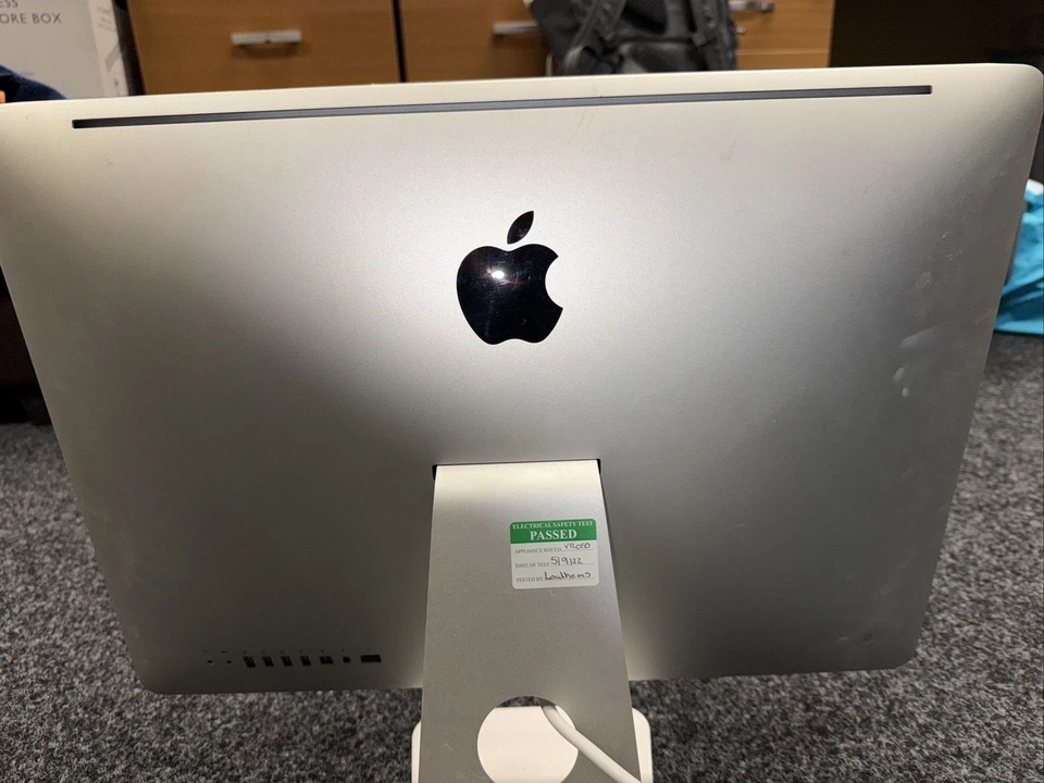 Apple iMac A1311 21.5-inch 2.5-Core I5 500GB HDD 4GB RAM 2011 Model - Image 2 of 4