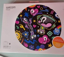 Wacom Intuos Medium Bluetooth Graphics Drawing Tablet-NEW IN BOX-FREE SHIPPING