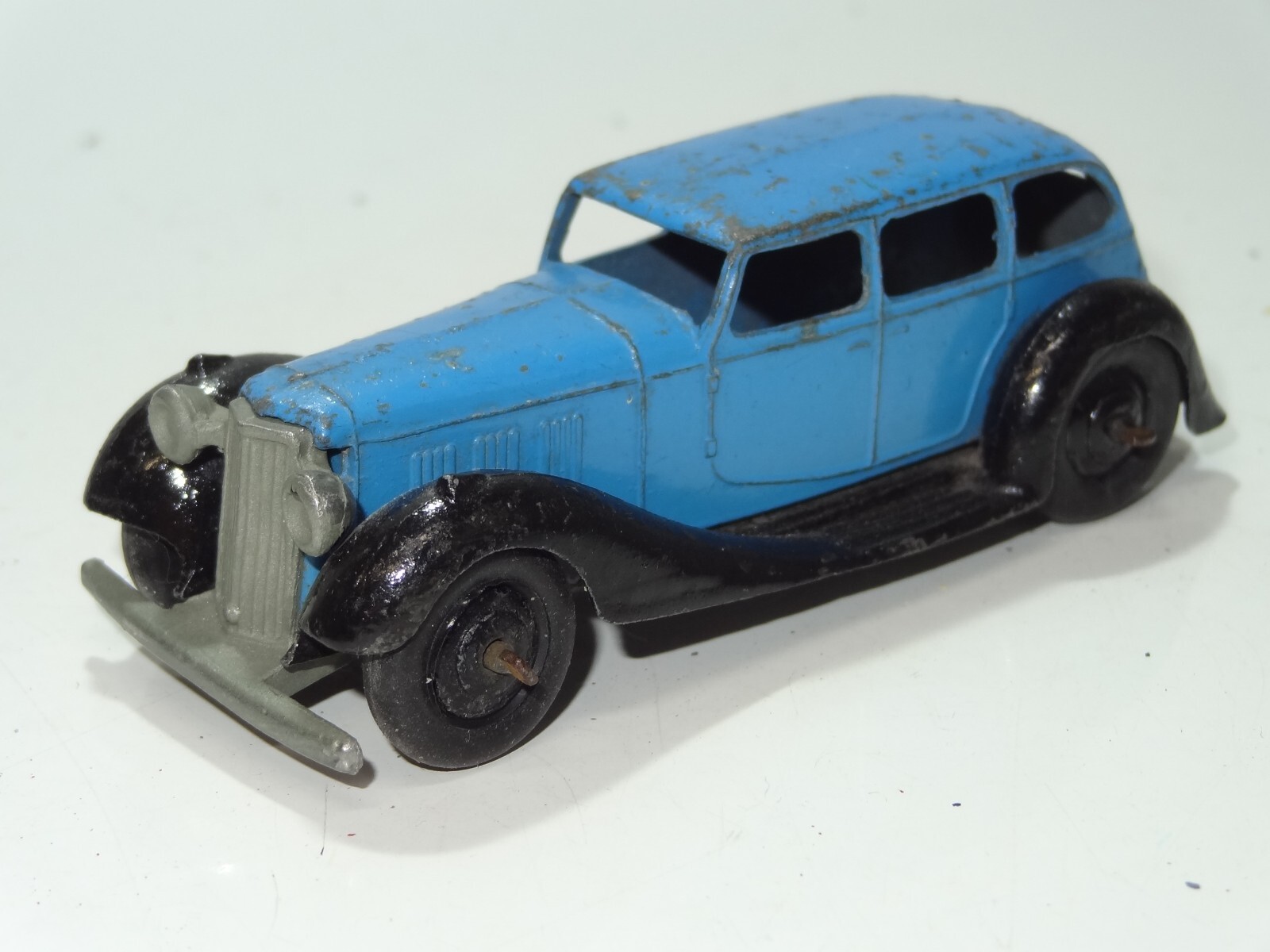 Dinky 36a, Armstrong Siddeley - Free Price Guide & Review