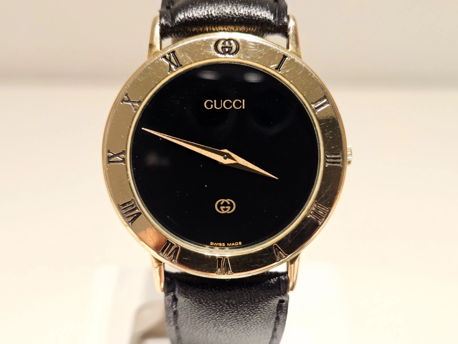 MONTRE FEMME VINTAGE LUXE SUISSE FEMME 33 mm PLAQUÉ OR QUARTZ « GUCCI » 3000 M