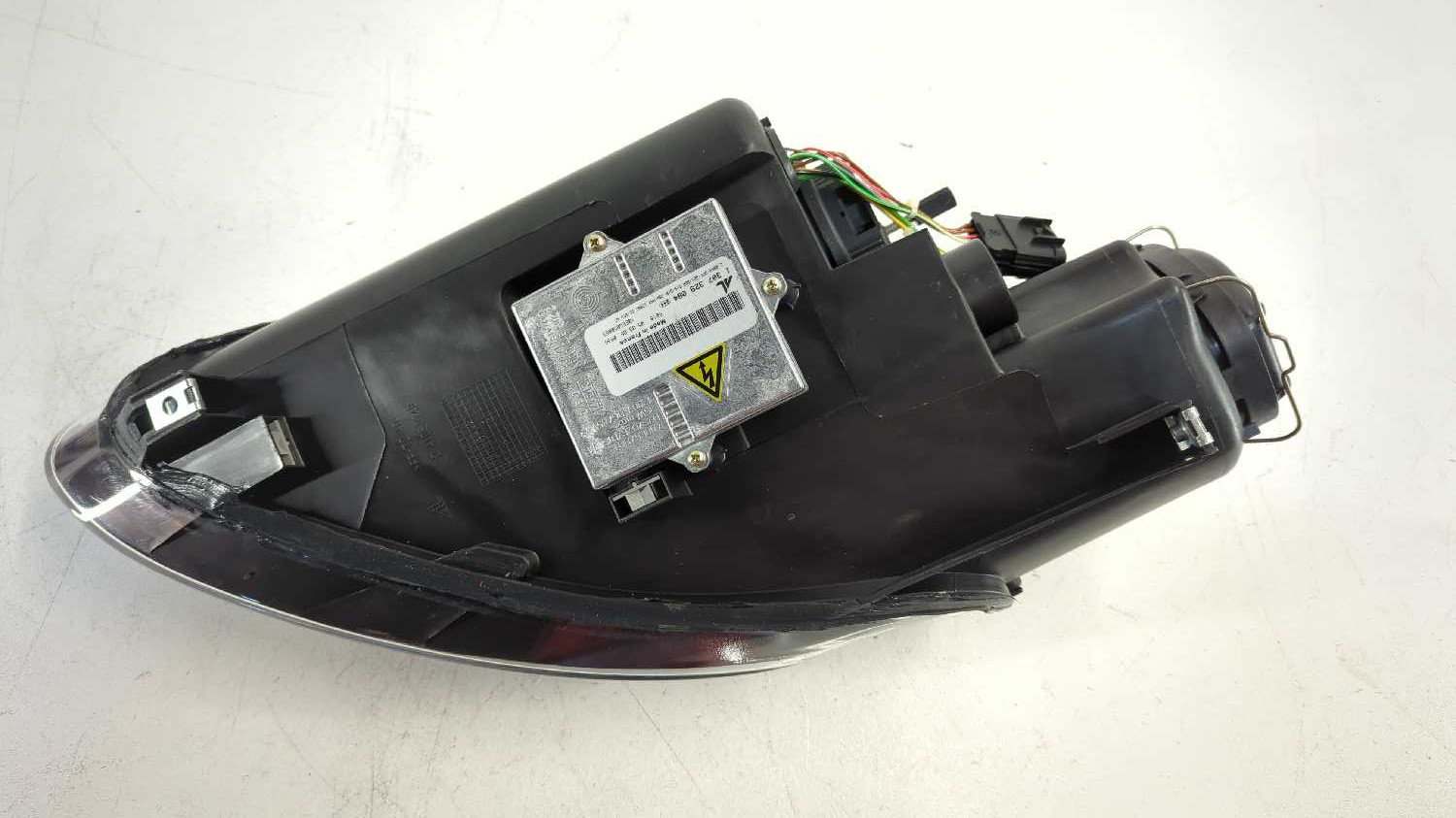 New OEM genuine Maserati 4200 Xenon Head Light Lamp 2005-2007 Red RH 210571050