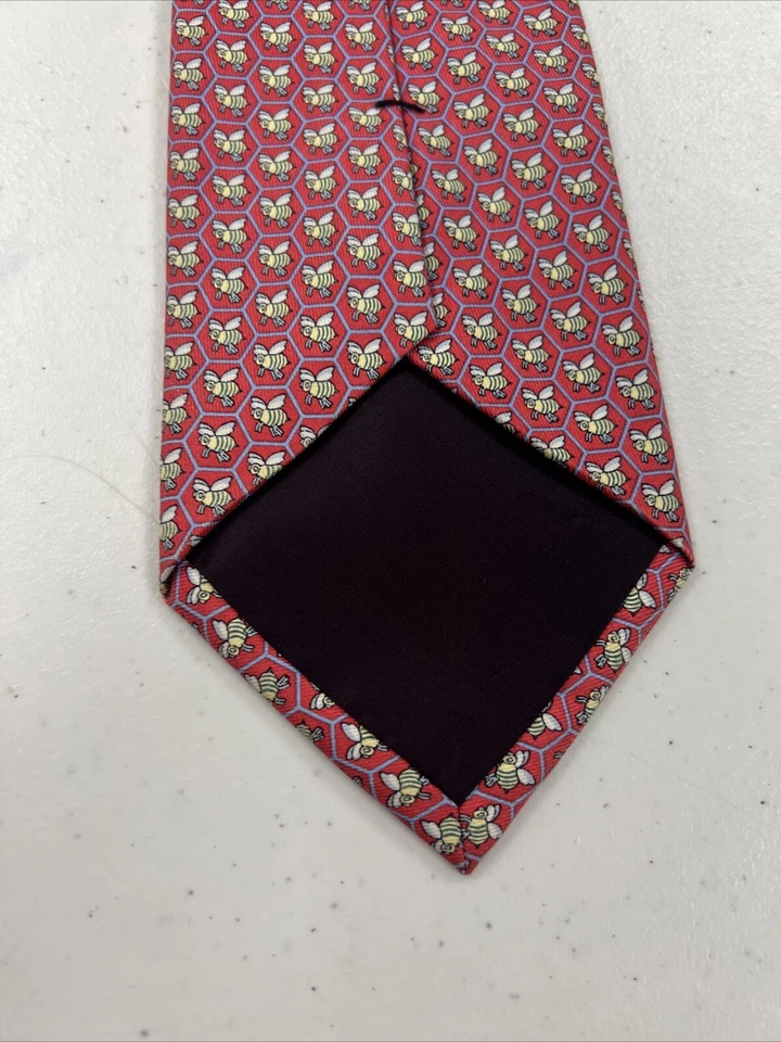 Vineyard Vines Men's Pink & Yellow Bees Novelty Silk Neck Tie $195 - Imagem 4 de 4