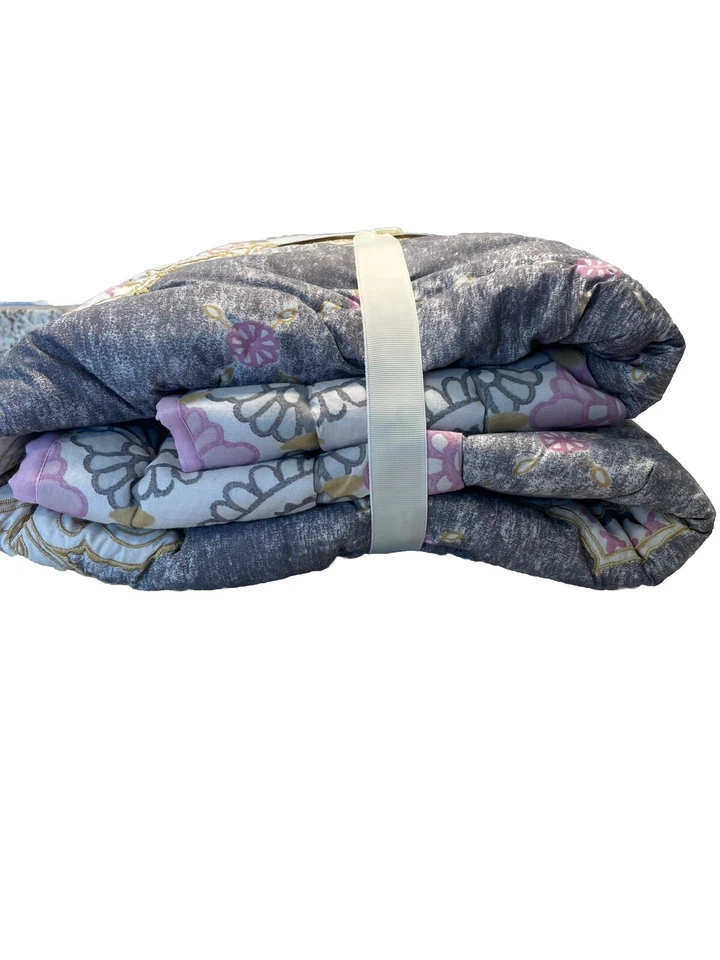 Edredón de cuna Pottery Barn Kids Alma | Retazos florales morados | Ropa de cama infantil Foto 3 de 4