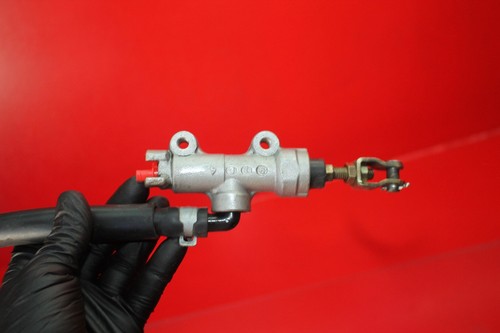 00 2000 KAWASAKI NINJA ZX6 REAR BACK BRAKE MASTER CYLINDER W RESERVOIR - Picture 5 of 8