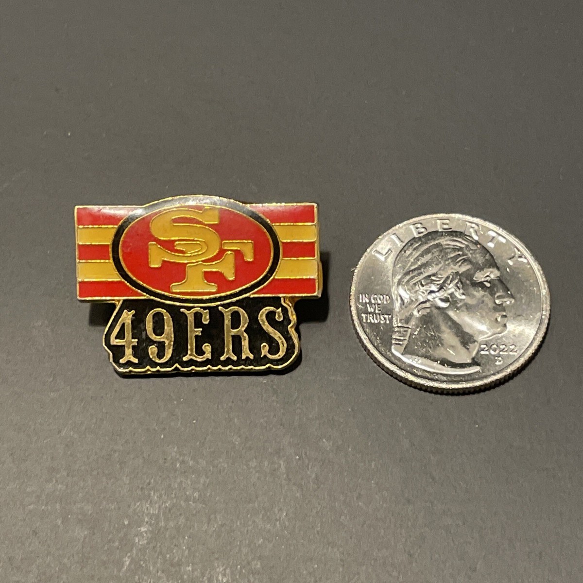 くすぶり　NFL 49ers 刺繍ロゴ ゴールド Vintage NFL San Francisco 49ers Team Logo Pin Marked 1994 | eBay