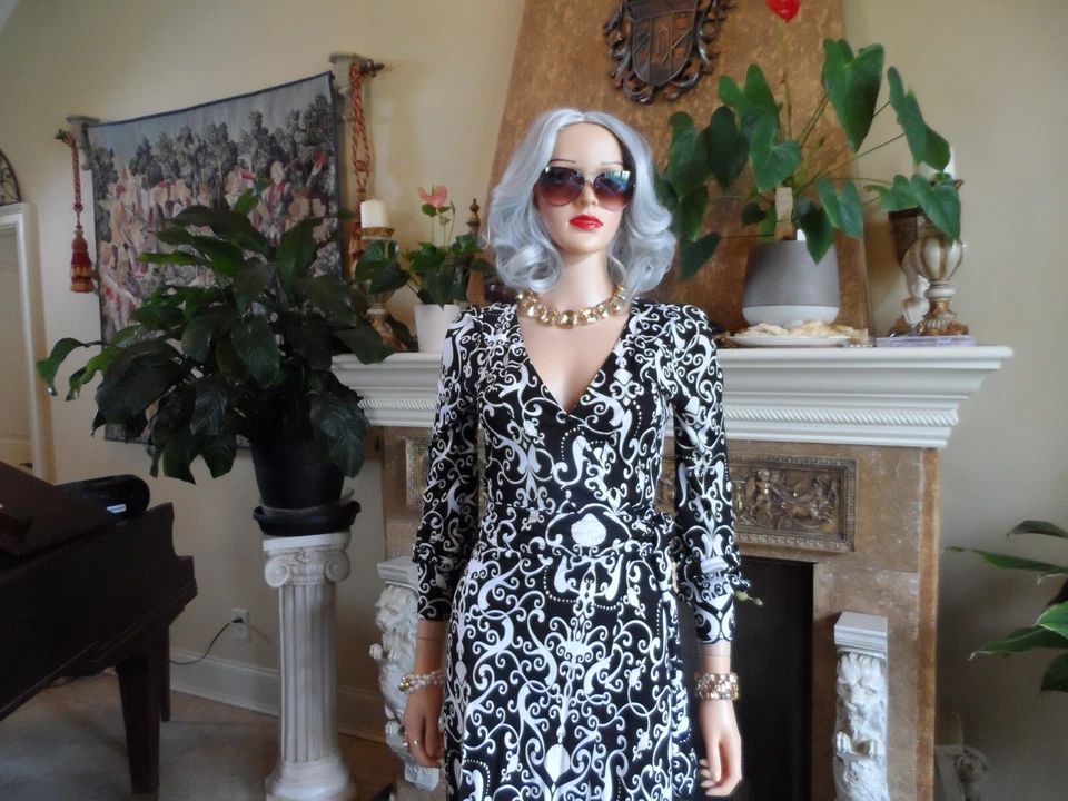 Vestido Gucci preto/branco/bege Gucci estampa paisley rayon tamanho P - Imagem 4 de 4