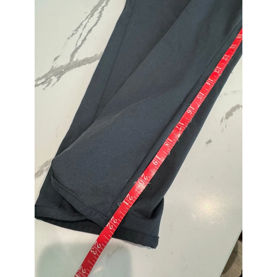 Under Armour Wide Leg Cropped Leggings Pants Workout Size Large - Image 4 of 4