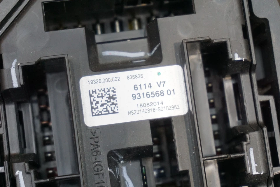 Panel de caja relé de jucción de fusibles trasero derecho 61146819651 BMW X5 X5M F15 F85 2014-18 Foto 3 de 3