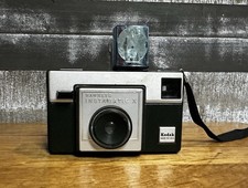 VINTAGE KODAK HAWKEYE INSTAMATIC X CAMERA WITH FLASH BULB