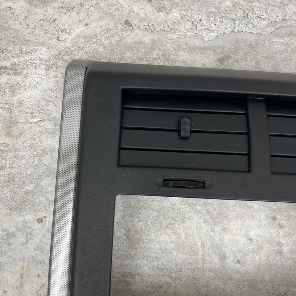 2008-2012 Jeep Liberty Center Dash Vents Radio Climate Control Bezel OEM - Image 4 of 4