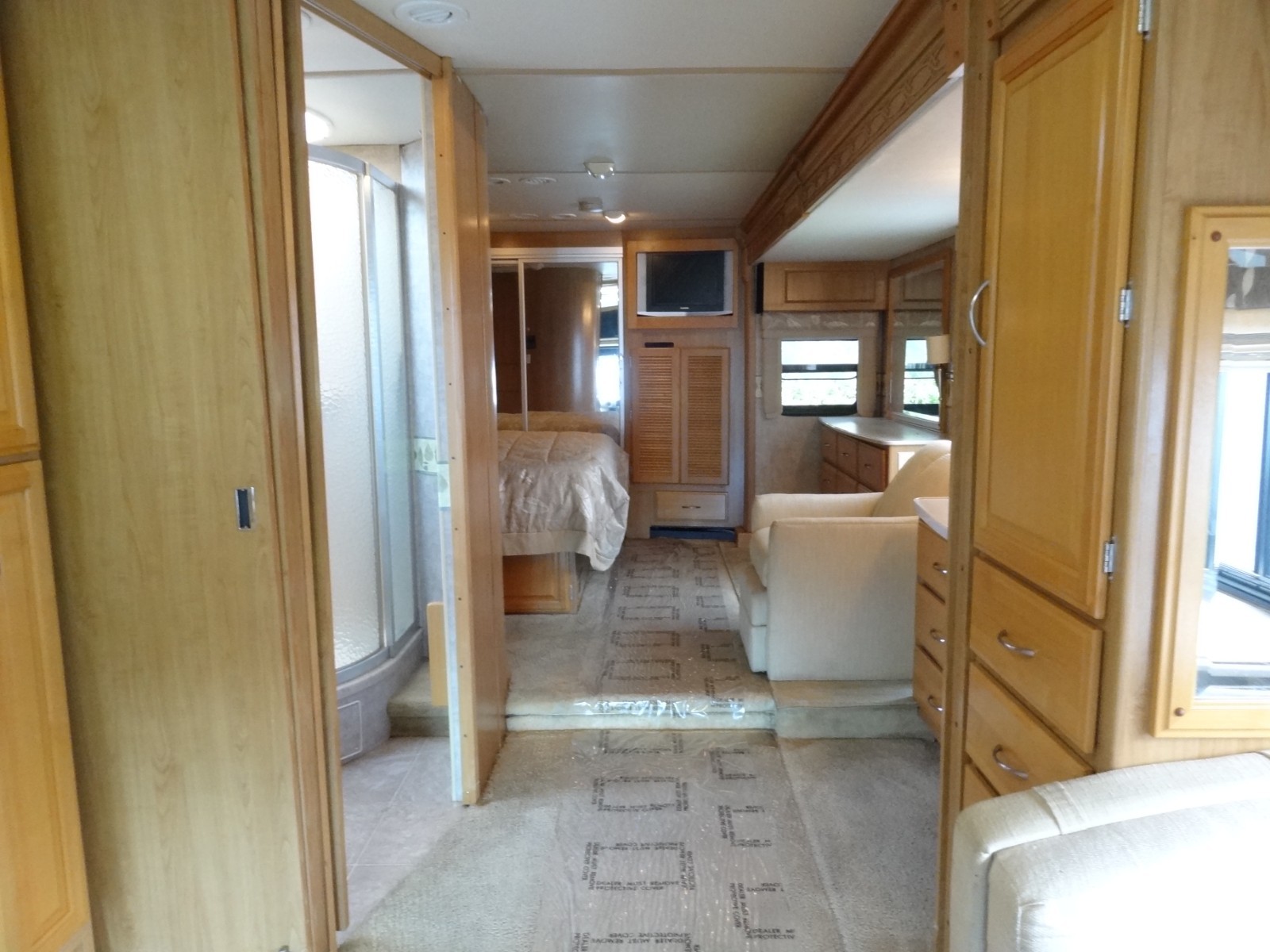 2007 EXPEDITION 38 N~DIESEL~HANDICAP WHEEL CHAIR LIFT~19K MILES~NEW TIRES~BEAUTY