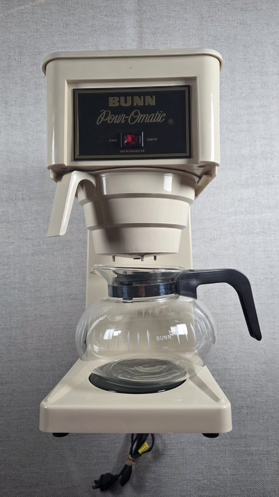Brewer Cream/tan W/ Original Carafe