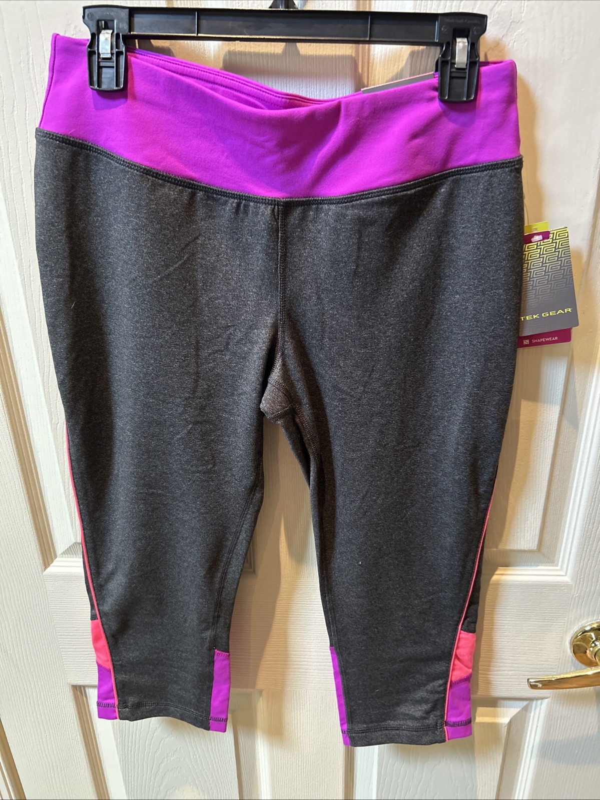 Woman’s Tex Gear Capri Leggings