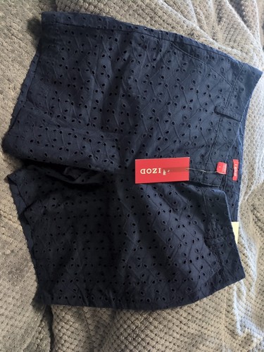 Women's Shorts by Izod Size 6 Blue in Color RN 36543 - Picture 2 of 8