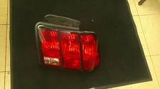 1999-2004 Ford Mustang Gt Passenger Rear Taillight Lamp Light Lens 2474 1999-2004 Ford Mustang Gt Passenger Rear Taillight Lamp Light Lens 2474