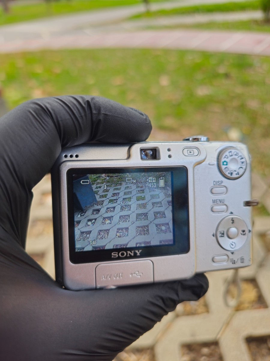 Sony Cyber-shot DSC-W35 7.2MP Digital Camera - Silver for sale