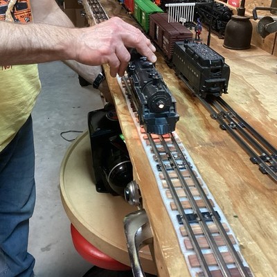 Marx Running Locomotives O The Other 027 With Working Light  Variety Of Cars