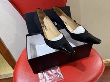 CHANEL Black Patent Leather Bow Pumps Cap Toe EU 38.5 / US 8.5 AUTHENTIC 100