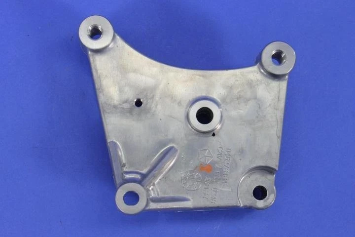 For Ram 3500 2014-2016 Mopar 04627648AC Alternator Bracket Foto 4 de 4
