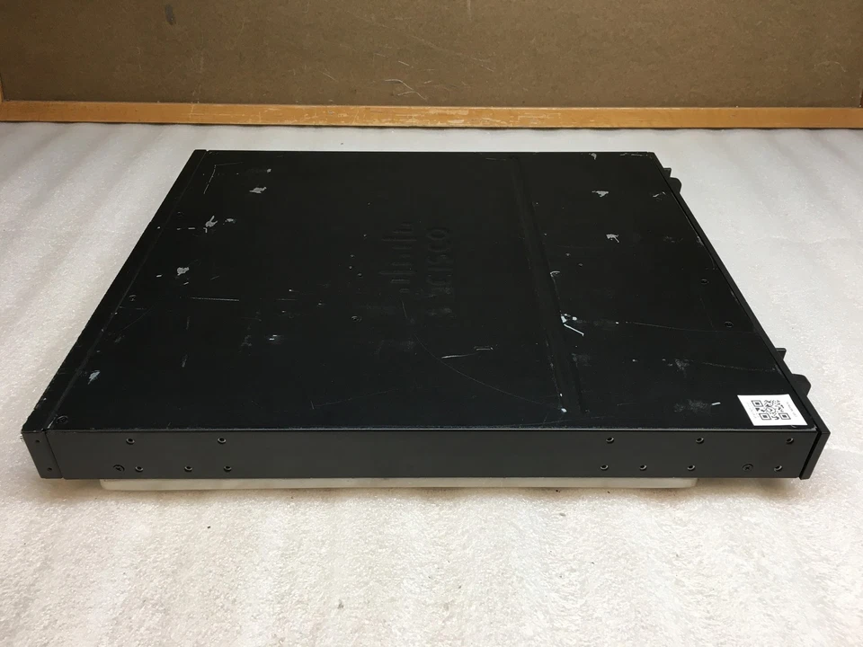 Cisco 4400 Series ISR4431/K9 Integrated Service Router with Dual PSU - Image 4 of 4