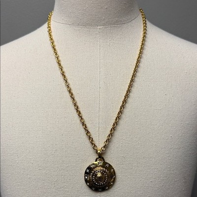 Gianni Versace Medusa Pendant Necklace 28  Gold Tone Italy