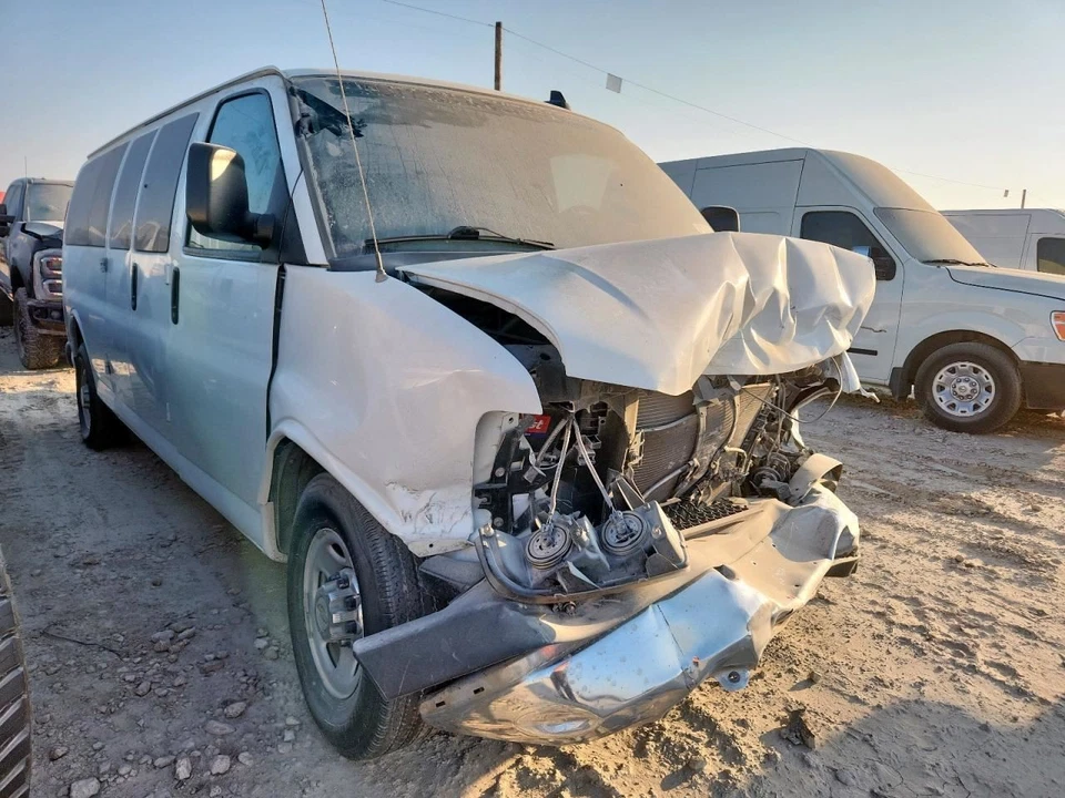 (LOCAL PICKUP ONLY) Fuel Tank Fits 10-16 EXPRESS 2500 VAN 1839087 — 第 4/4 张图片