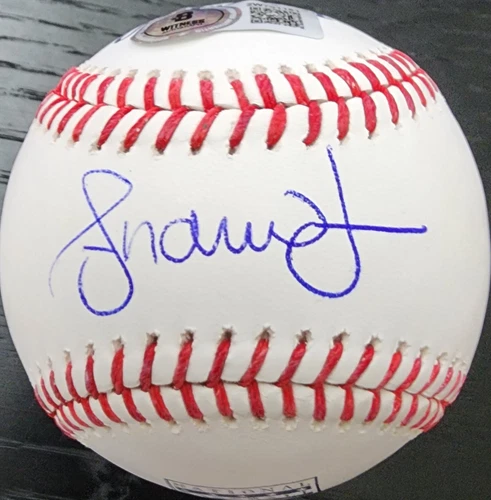 Andruw Jones Autographed HOF Baseball SWEETSPOT Beckett Witnessed