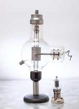 Vintage 861 RCA Radiotron Tube - HUGE WW2 Navy Radio Transmitter Tube