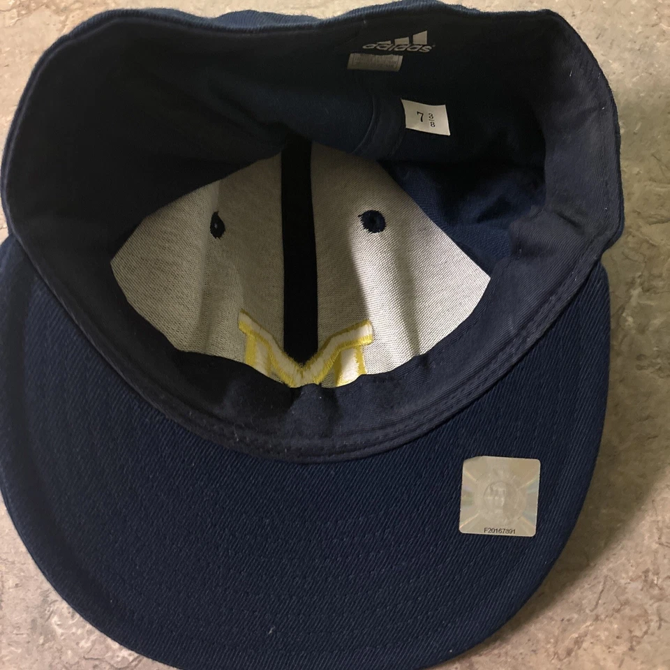adidas University of Michigan Wolverines Fitted Hat L/XL 7 3/8 - Image 3 of 4