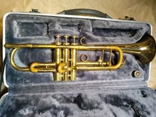LaMonte Superior trumpet, USA, w/ Case/MP, Good playing condition with wear/dent