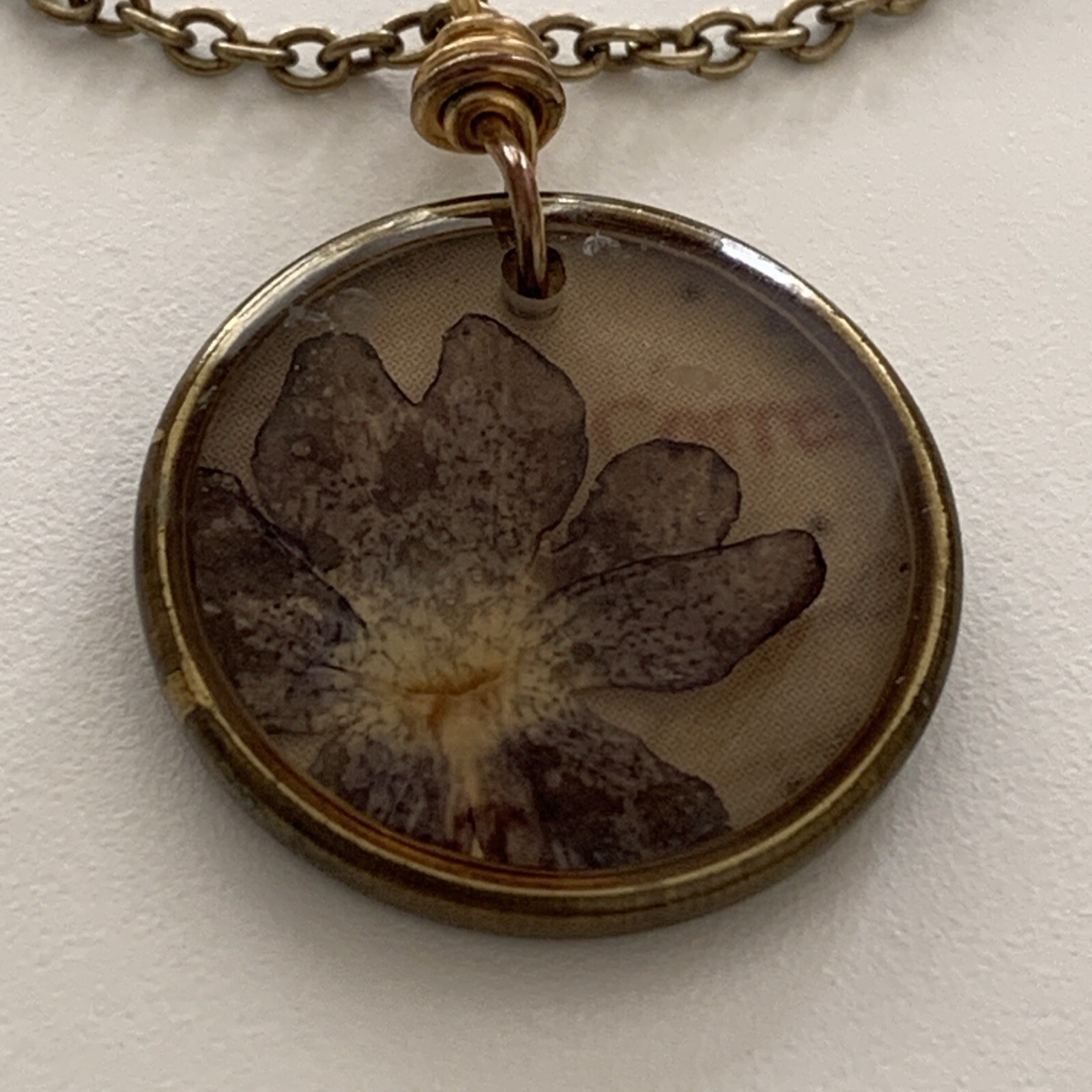 Tiny Pressed Dried Wildflower Necklace Flowers Go… - image 1