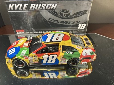 Kyle Busch #18 M&M's 2014 Toyota Camry 1:24 Lionel 2,484 Made