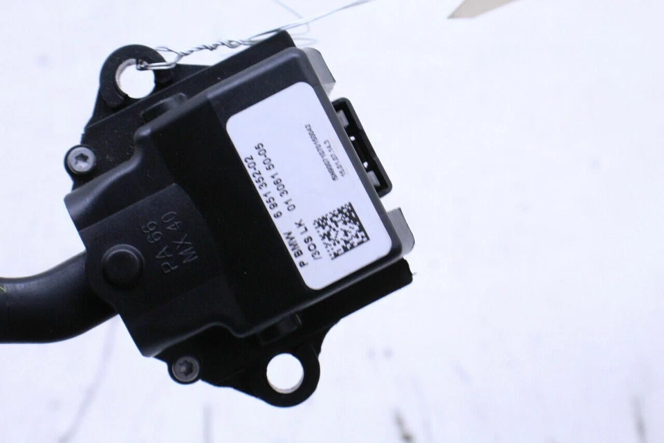 2006-2010 BMW 525i 530i 535i 550i M5 Cruise Control Switch OEM Used - Image 4 of 4