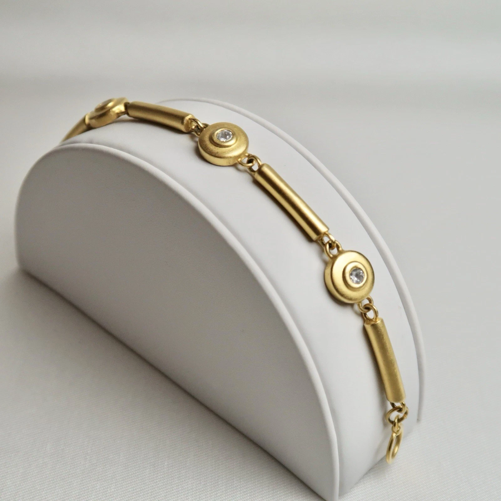 Elegant Circle Disc Chain Links Gold Tone Vintage Bracelet Jewelry Br66